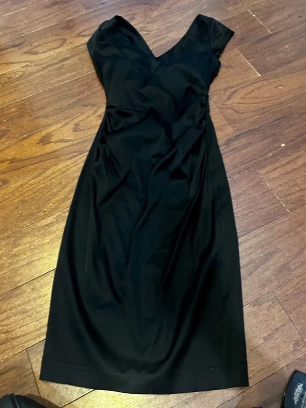 MAGGY LONDON SIZE 6 BLACK DRESS LOT6366